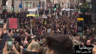 تظاهرات ضد إغلاق ولقاح كورونا