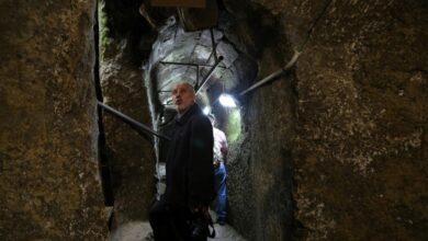 فيلم "تحت الاقصى"